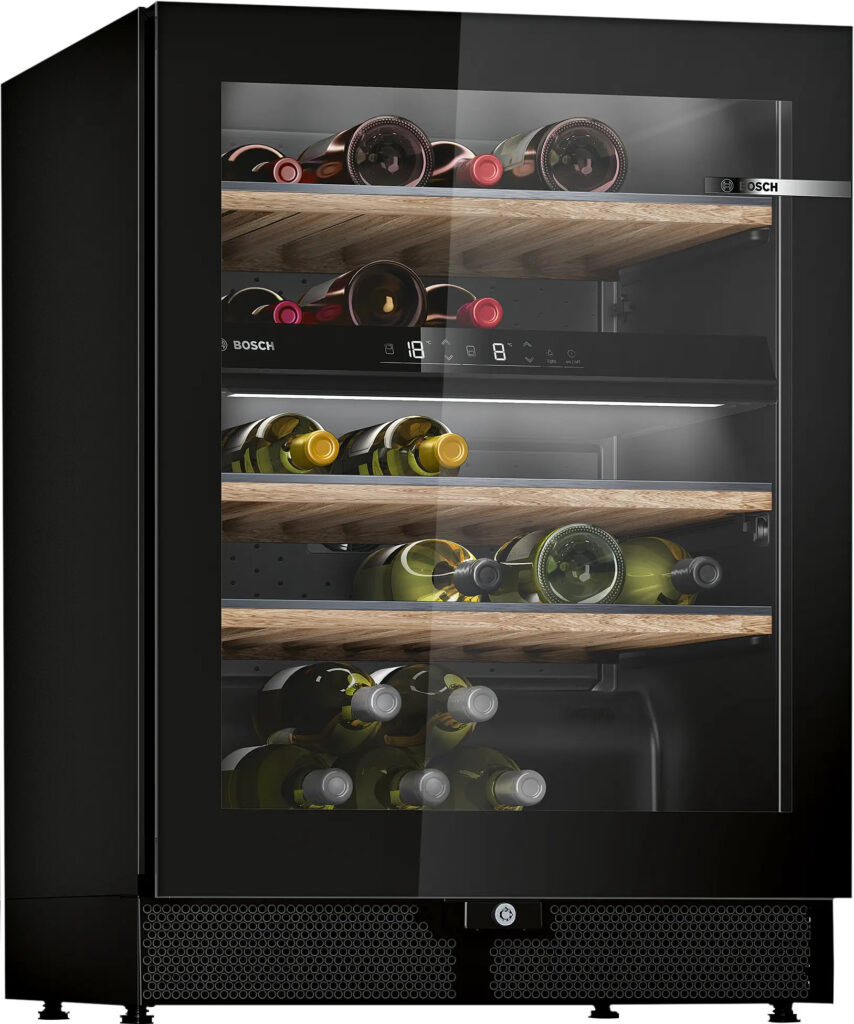 Cantinetta vini BOSCH KWK16ABGB Prodotto nuovo da esposizione, mai utilizzato. Elegante, silenziosa e ideale per conservare i tuoi vini alla temperatura perfetta. 1 anno di garanzia BOSCH. Occasione imperdibile! CHF 1100 UN SOLO PEZZO DISPONIBILE!